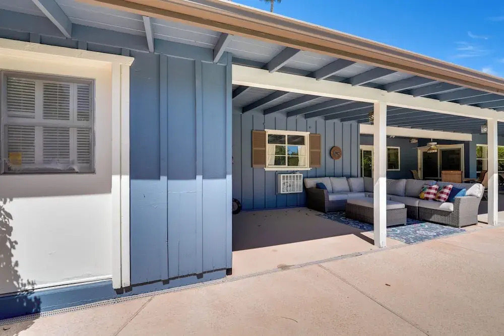Pool & Outdoor Kitchen: Home 10 Mi to Dtwn Phoenix