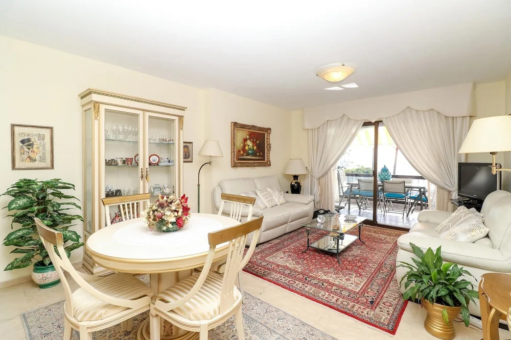 La Costa Paradise - Amazing Beachfront Apartment, Glazed Terrace With Sea Views