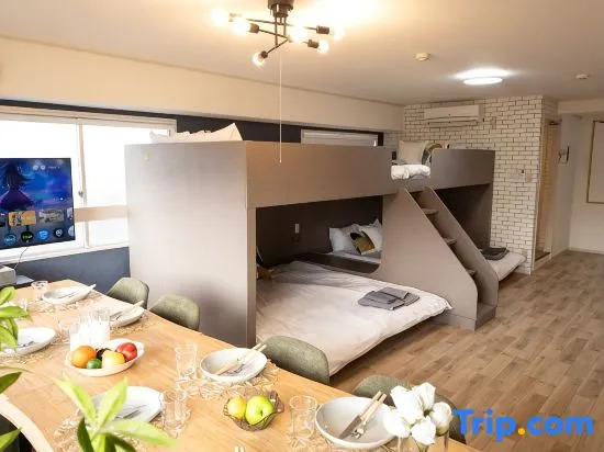 Shinjuku | Maximum 8ppl | Double×2 King×2 | 3-minute walk from the station | 42sqm private | 601