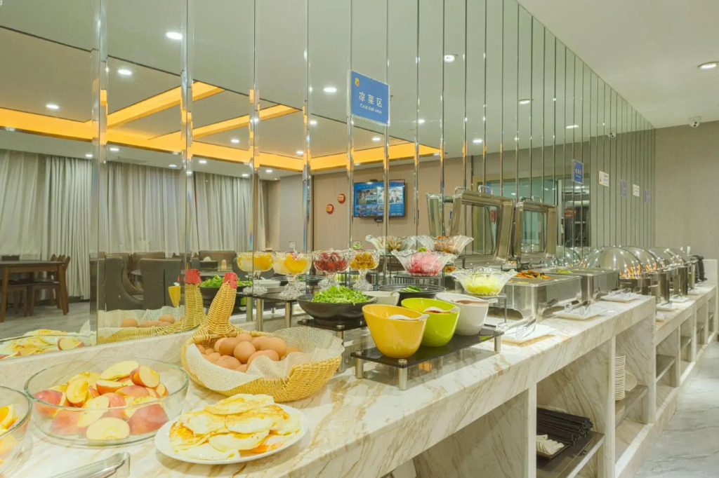 Super 8 Select Hotel (Yangzi Jiang Road Hongshan Park Branch)