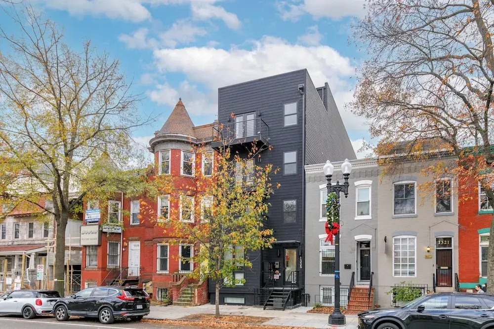 Capitol Hill Suites - Unit 9
