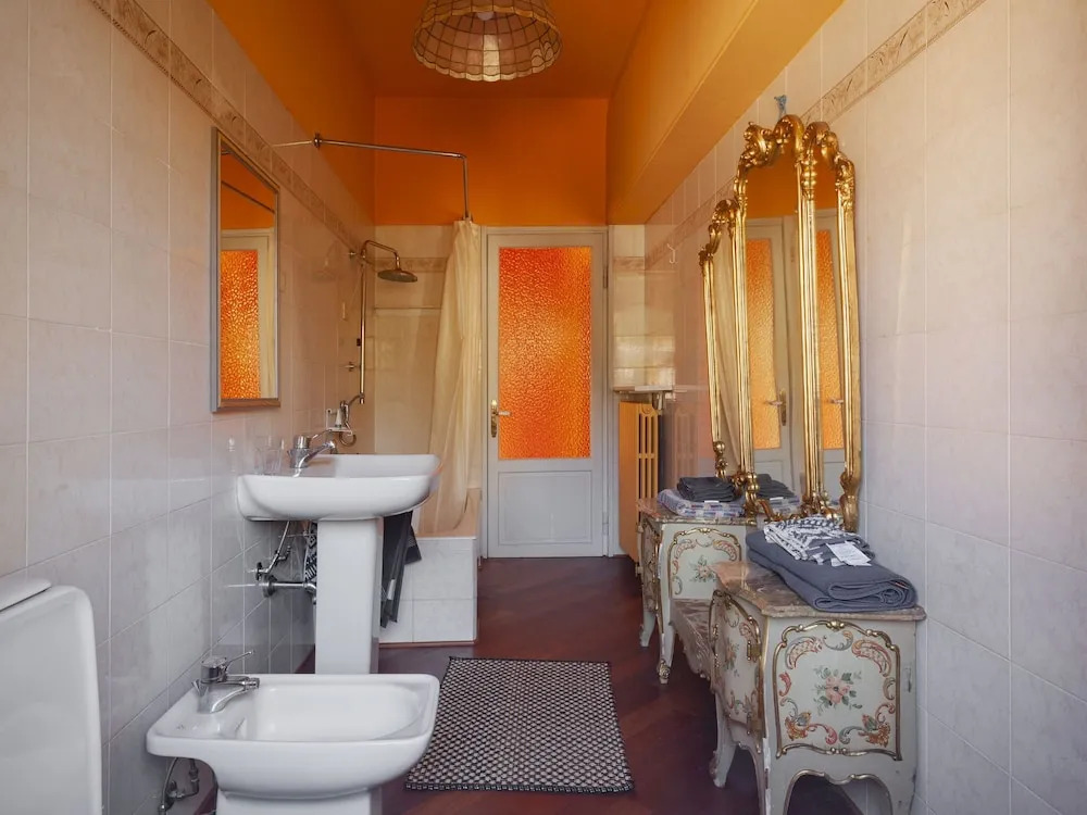 Delightful Holiday Home in Castelleto Ticino with Hot Tub