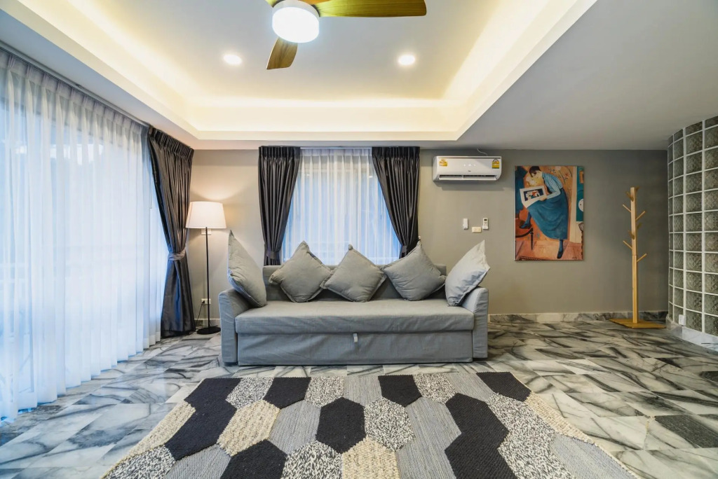 Patong Hill sea view villa 4 bedroom private pool