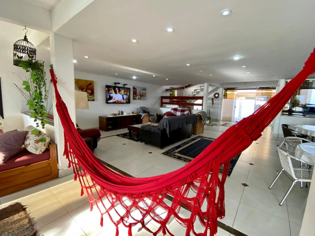 Magnífica Casa na Praia do Lázaro Pé na Areia 4 suítes
