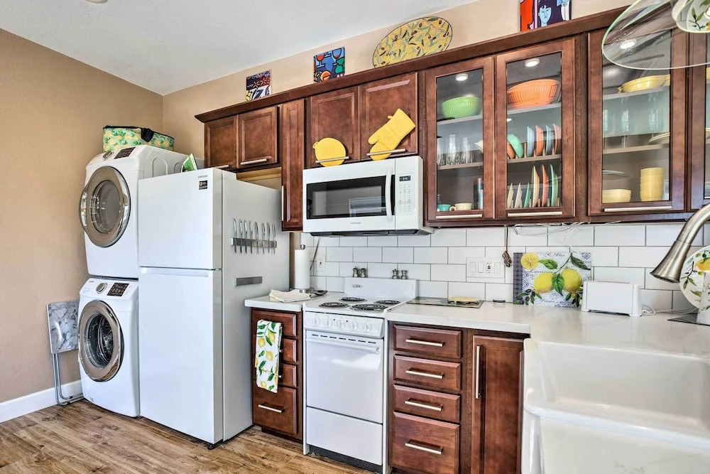 Modern Sun City Studio Near Deer Valley Golf