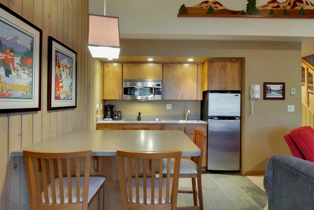Ski Access and Resort Features - Charming Outdoor Haven