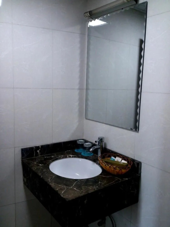Wuhan Yanlong Business Hotel
