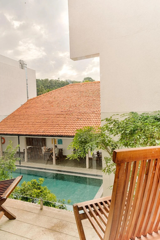 Hotel J, Unawatuna