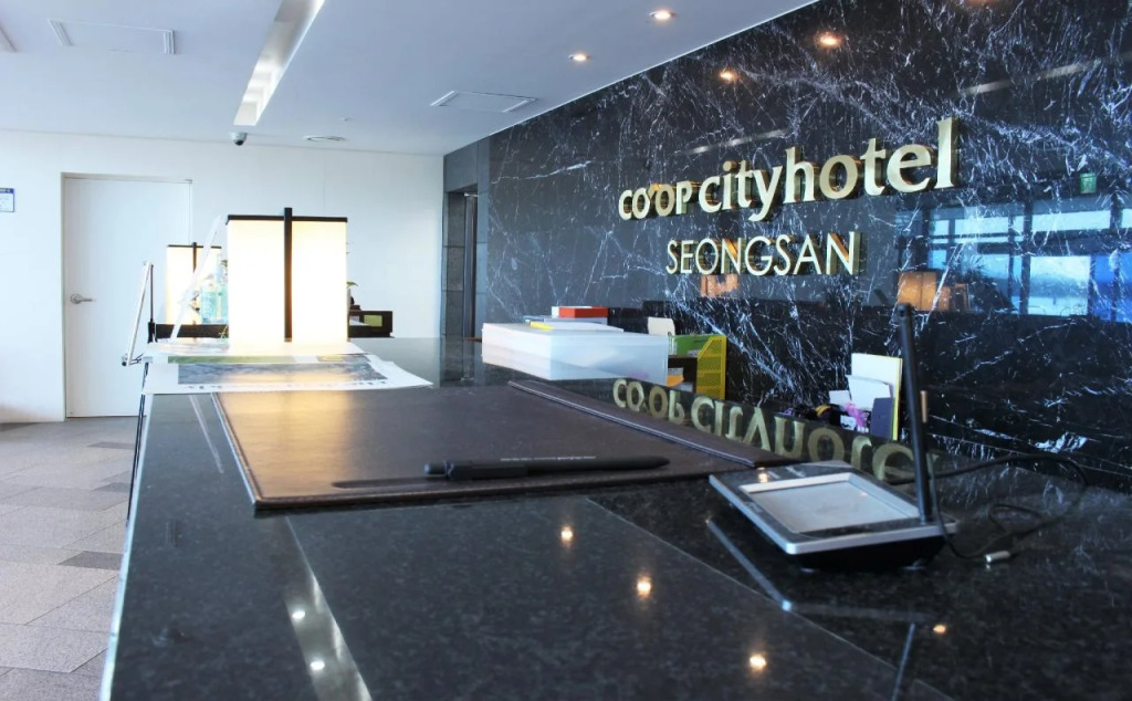 Co-op City Hotel Seongsan