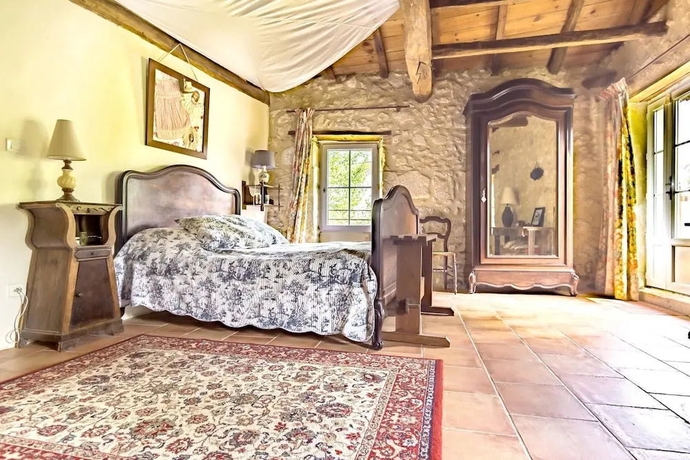 Villa With 6 Bedrooms in Mussidan, With Private Pool, Enclosed Garden