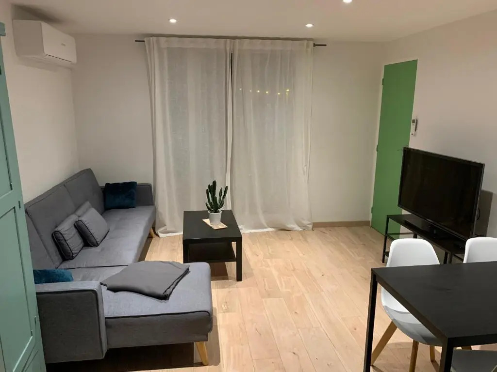 Superbe T3 Sejour Marseille Clim 2 Balcons Timone