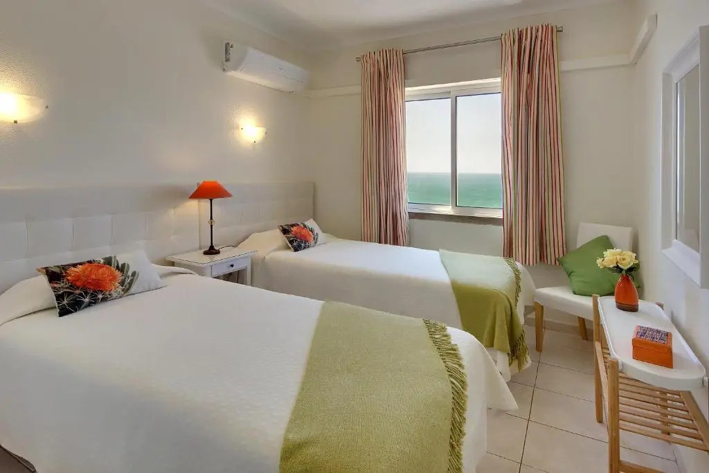 Inn The Beach Apartments by Seareen