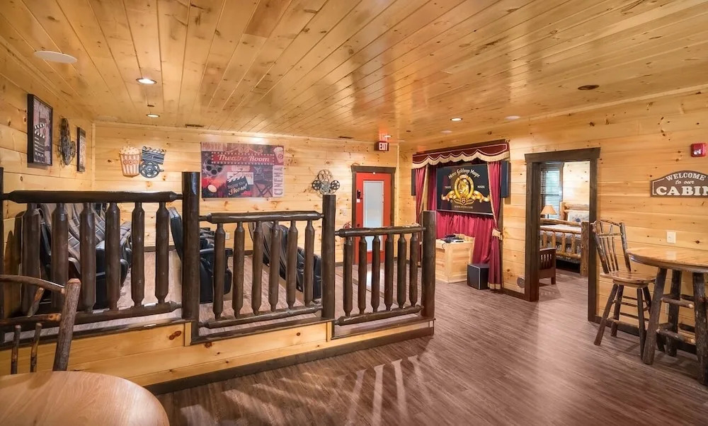 Greystone Retreat 13 Bedrooms 13.5 Bathrooms Cabin