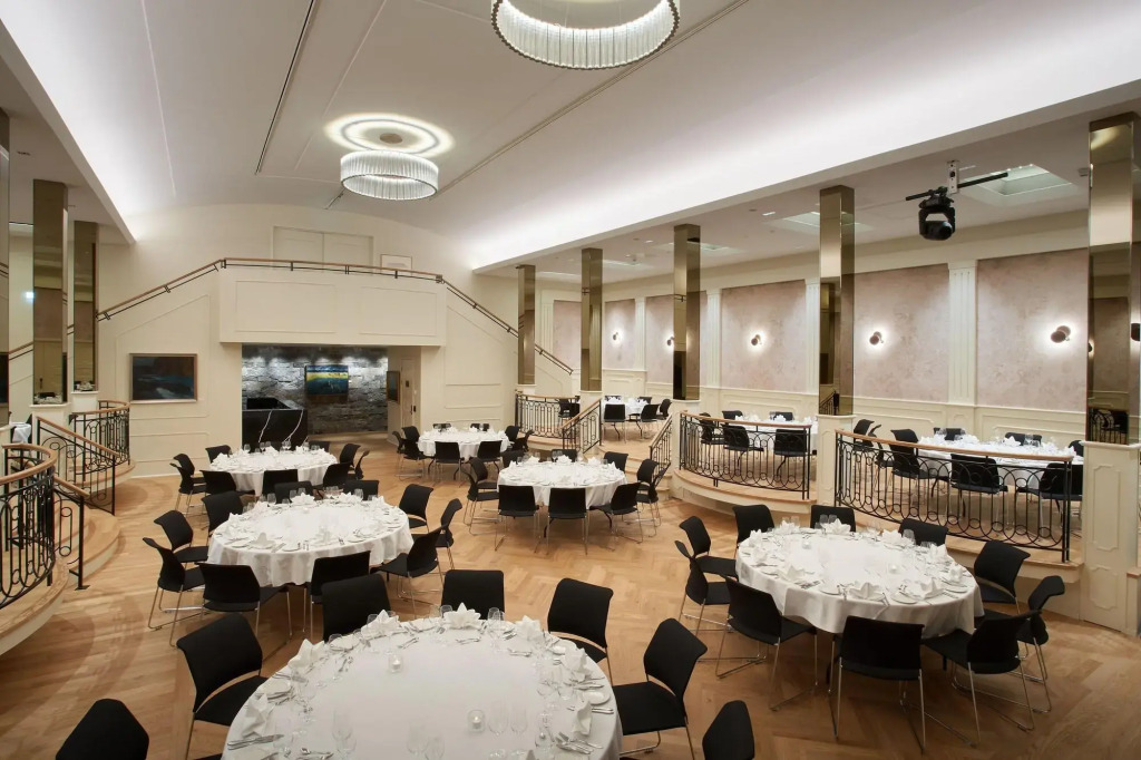 Iceland Parliament Hotel, Curio Collection By Hilton