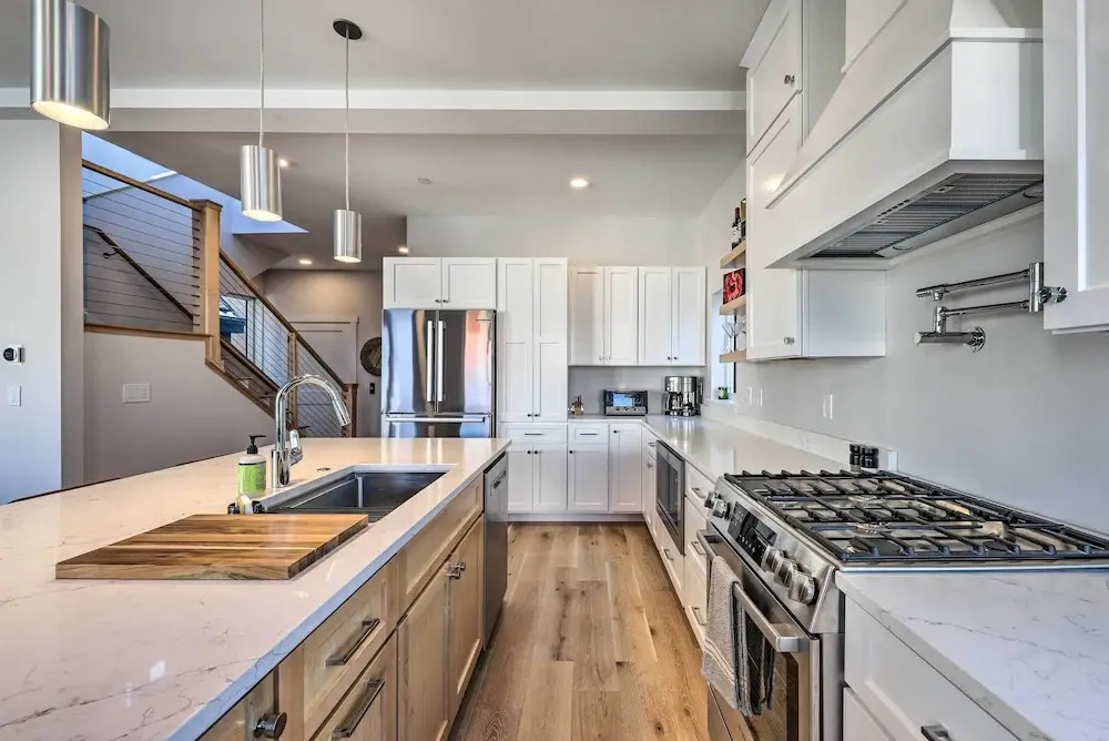 Spacious Portland Home: Walk Downtown