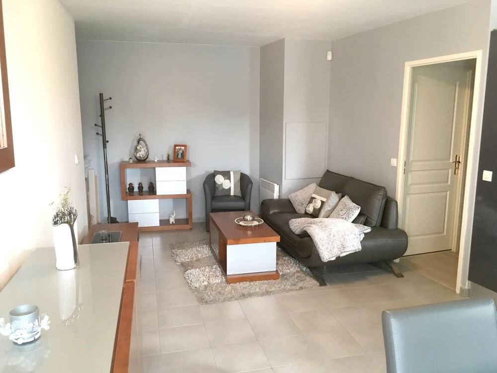Apartment With 2 Bedrooms in Bagnolet, With Terrace and Wifi