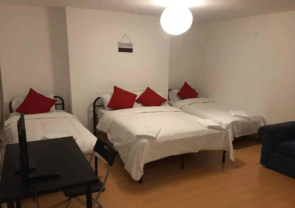 Poplar Guest House