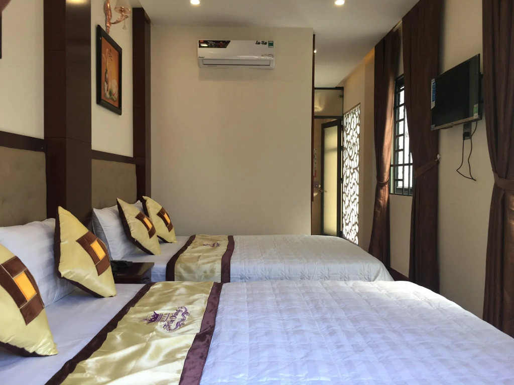 Khách Sạn Triều Dâng