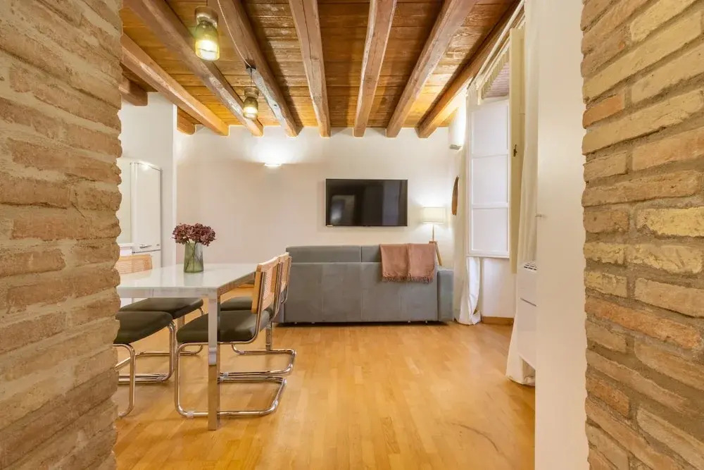 Martini Castello Boutique Apartments - Historic Center & Lift