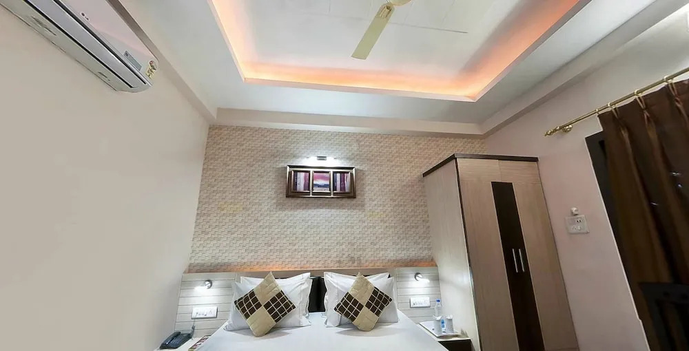 Hotel Om Sai Palace