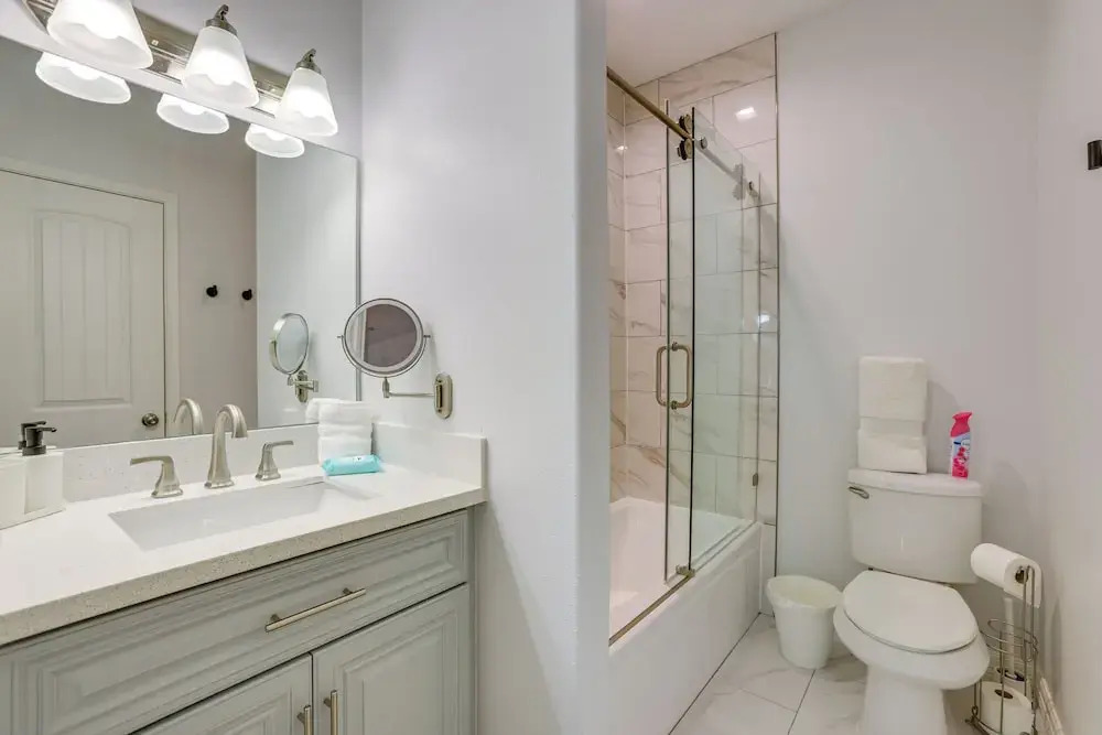 Pet-friendly Duplex Unit in Southwest Houston