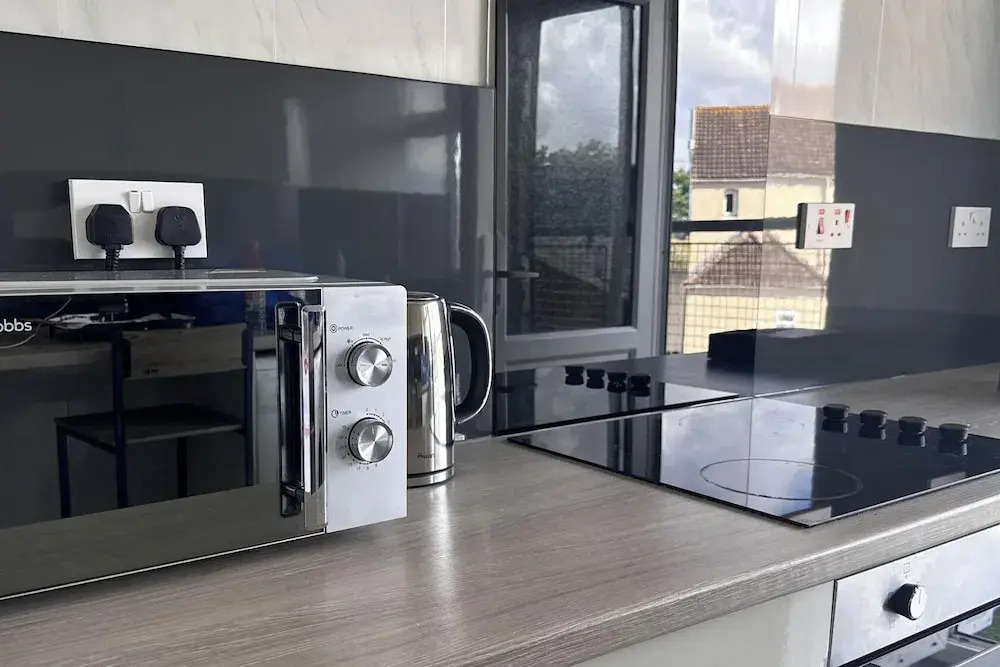 Stunning Central 2 Bedroom Apartment by EVB Properties Short Lets & Serviced Accommodation Southampton - Ocean Village