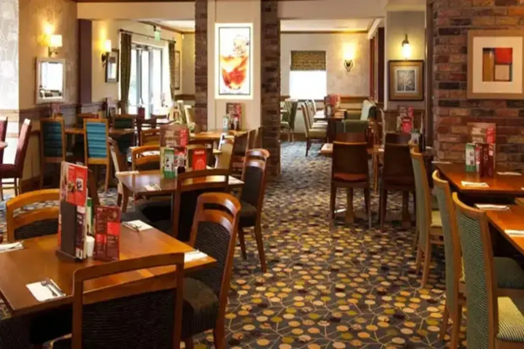 Premier Inn Exeter - M5 J29