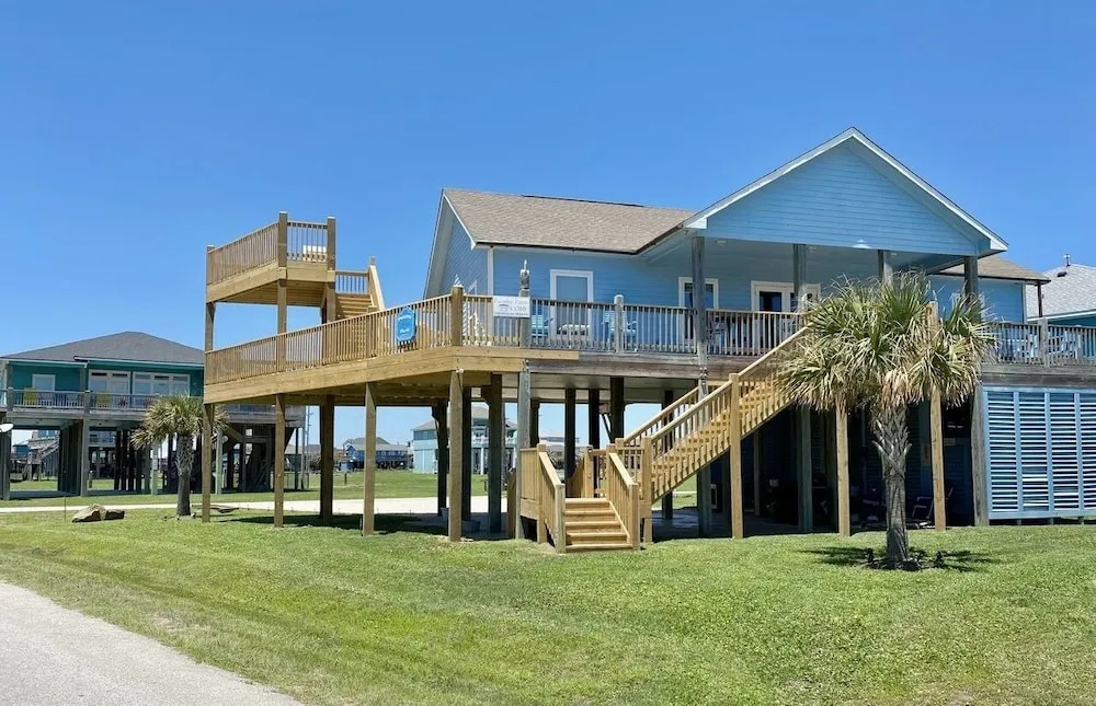 Paradise Palms 4 Bedroom Home by RedAwning