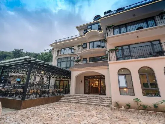 White Bird Field B&B (Jiu Shan Shan)