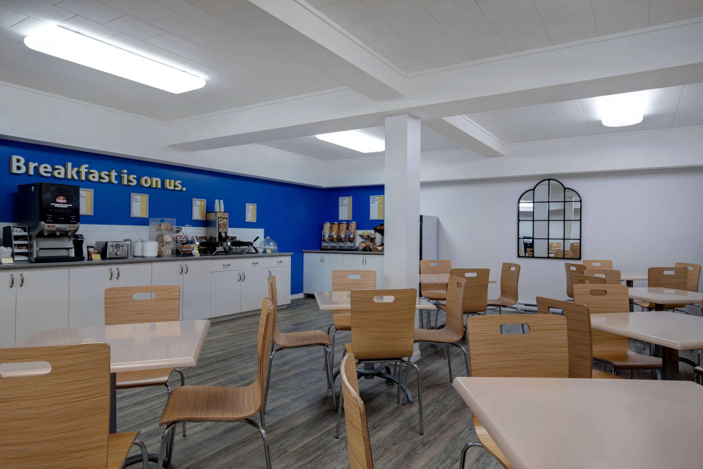 Days Inn by Wyndham Victoria Airport Sidney
