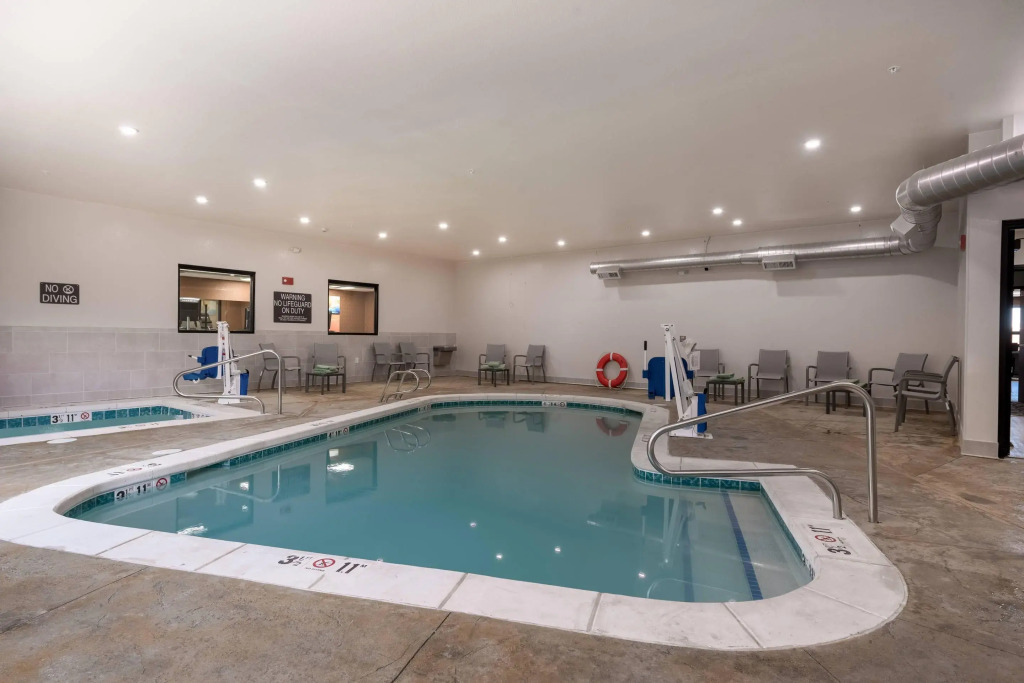 Comfort Suites Colorado Springs East - Medical Center Area