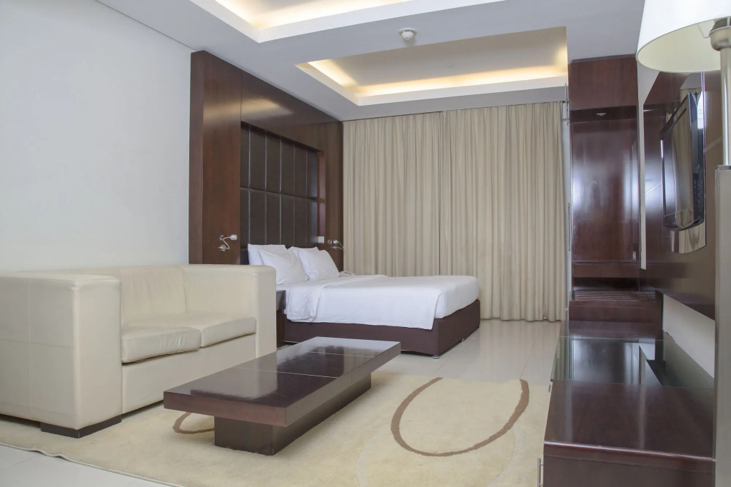 Staybridge Suites Dubai Internet City by IHG