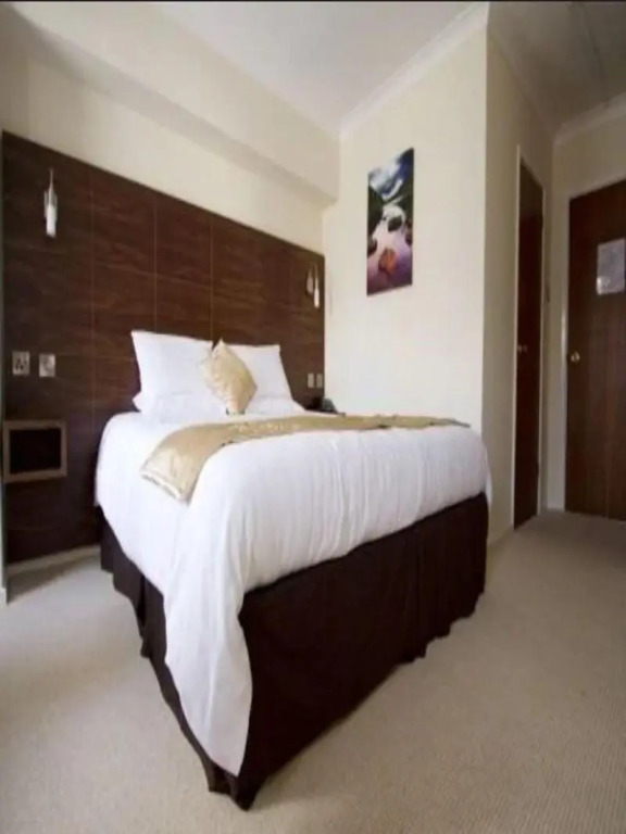 Royal Hotel