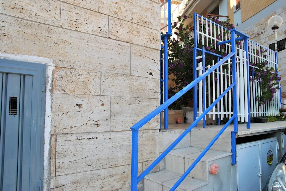 Air-conditioned Apartment With Patio, Wifi and Parking