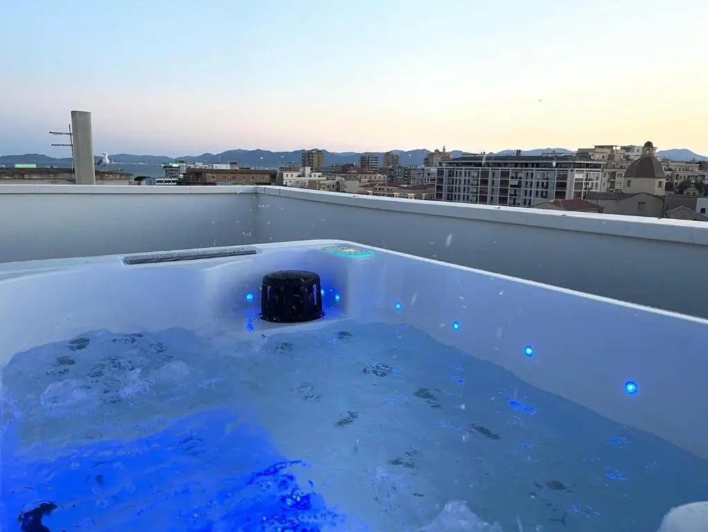 18 Dante Luxury Suites