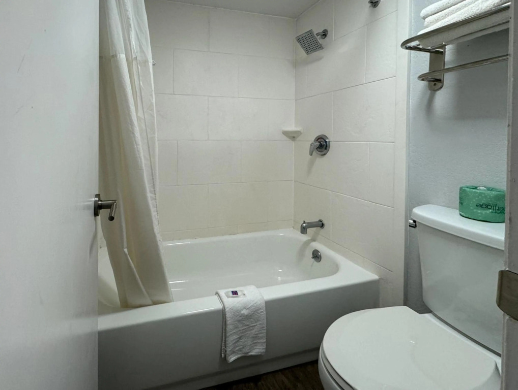 Motel 6 Huntsville AL University Dr