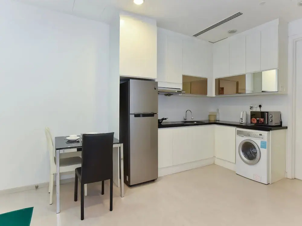OYO Home 871 Elegant Binjai 8