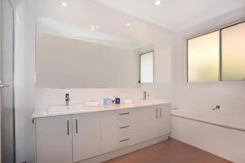 59 Banksia Avenue Coolum Beach - Pet Friendly, Linen included, 500 BOND