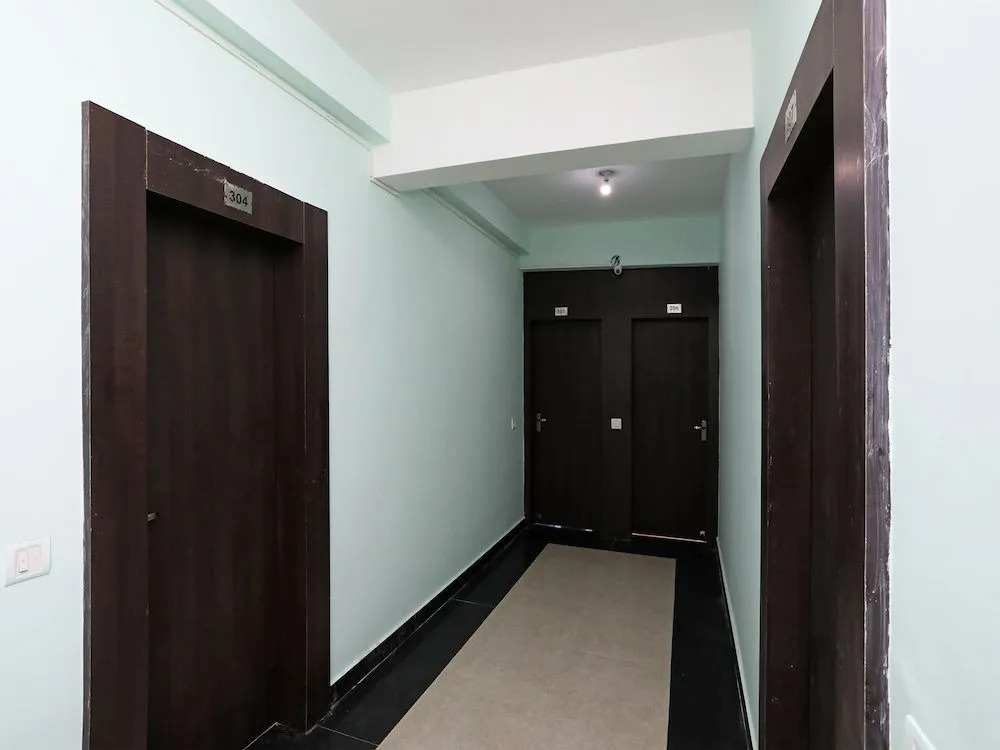 OYO 19521 Hotel Noopur Premium