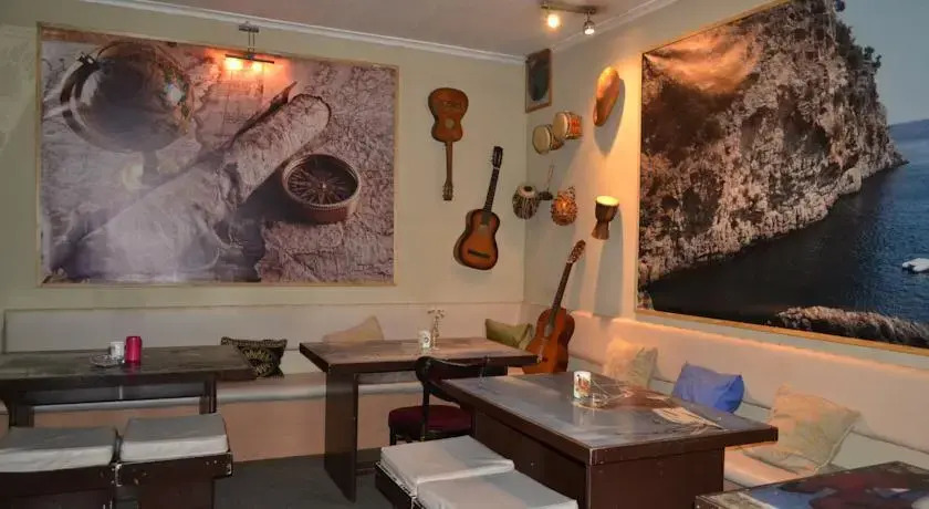Hostel Jedro