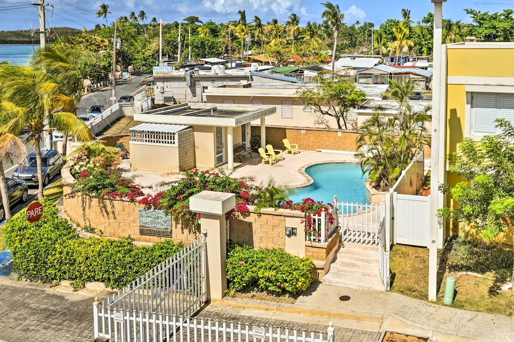 Private Pool + Rooftop Views Near Seven Seas Beach