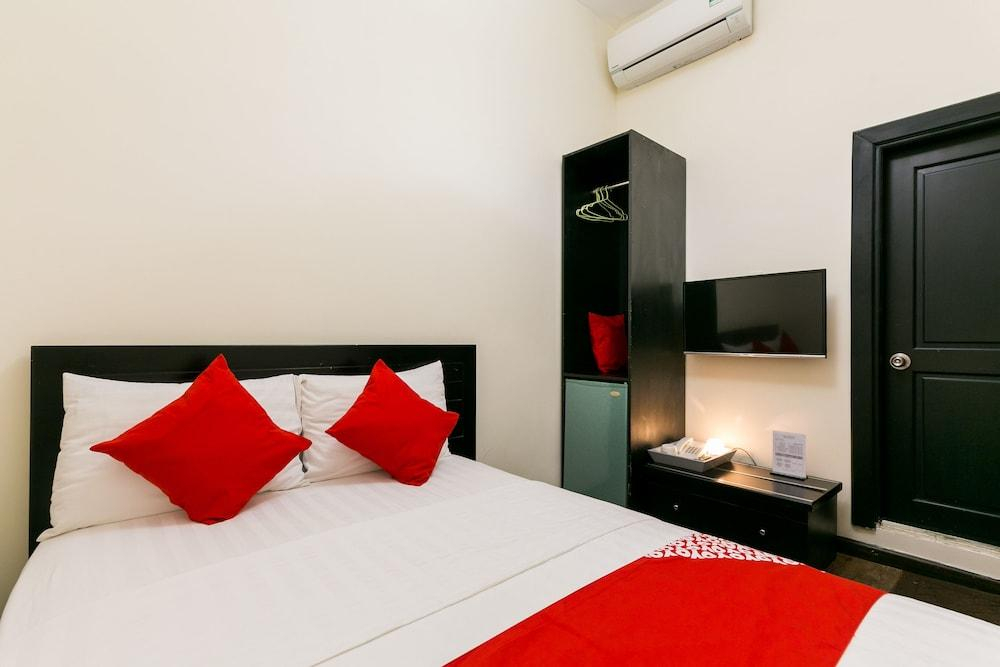 Oyo 438 Small Bay Hotel