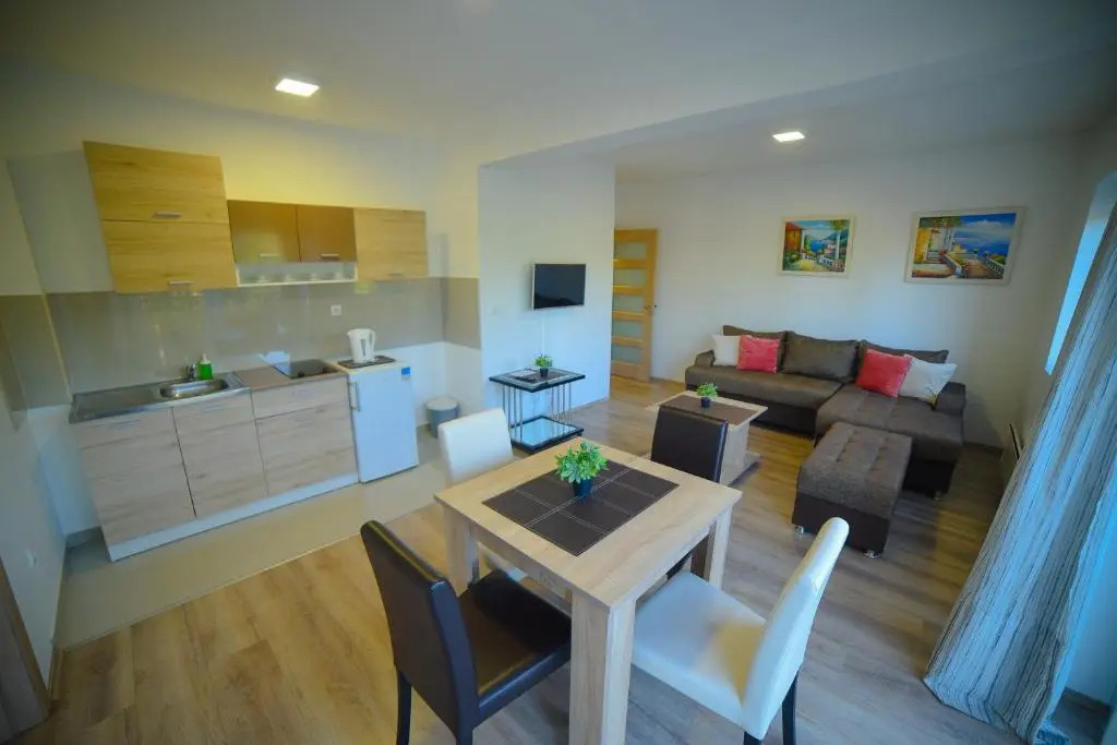 Apartments Bramar