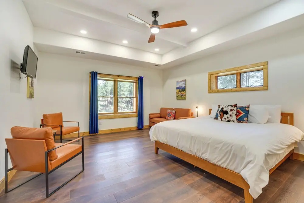 3 Mi to Resort: Year-round Angel Fire Getaway!