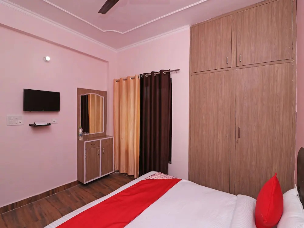 Damyanti Hotel And Resort