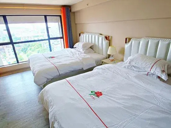 Zhongshan Fengyi Apartment (Zhongshan North Station)