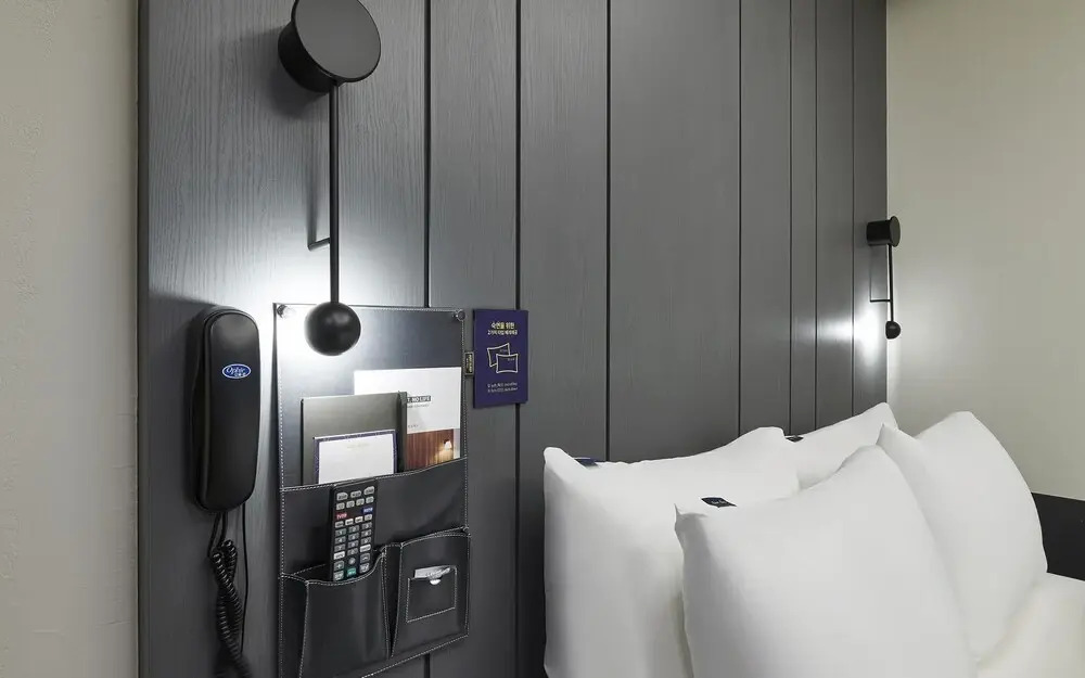 Seosan Lake Park Just Sleep Hotel