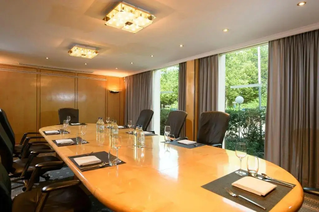 Apart-Hotel Zurich Airport