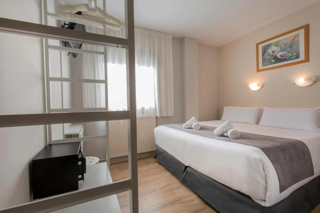 Hotel Camellot by Nexta