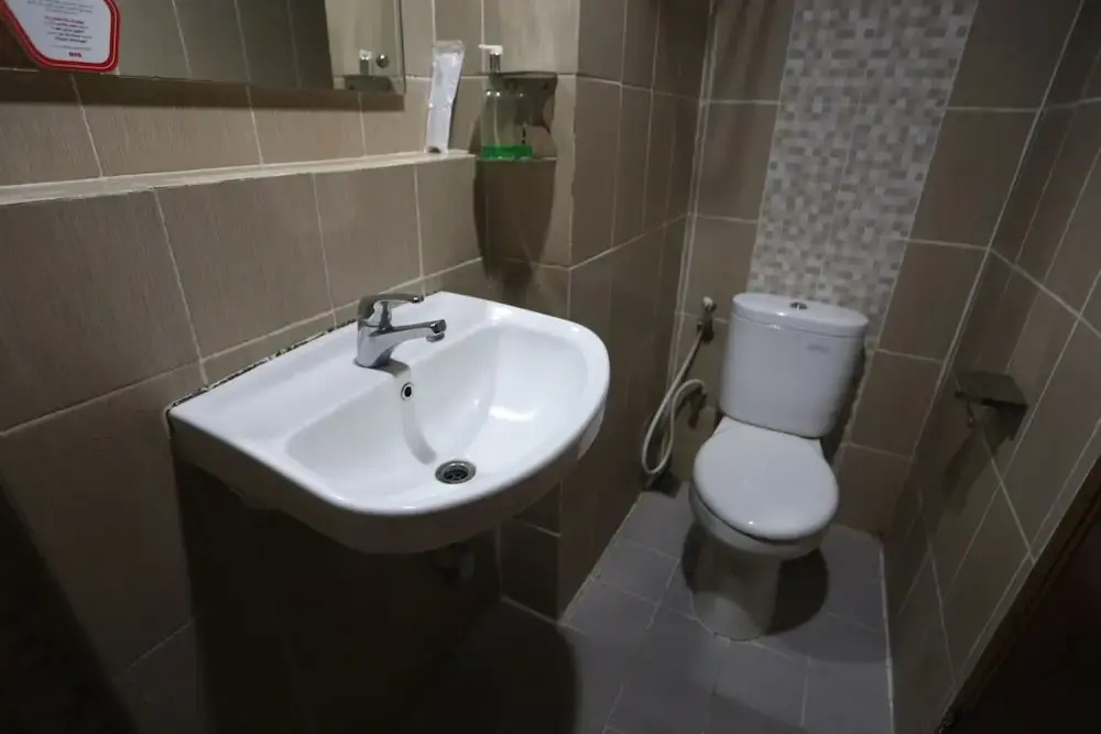 Hotel O Kost Pak Dahlan Near Modern Estate